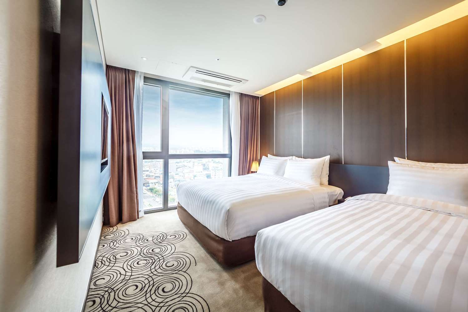 Days Hotel Jeju Seogwipo Ocean מראה חיצוני תמונה